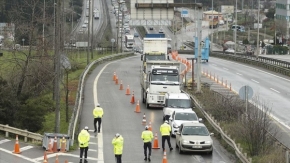 Büyükşehirlere giriş ve çıkış denetimleri sürüyor