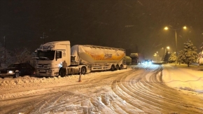 Konya-Antalya kara yolunda ulaşıma kar engeli