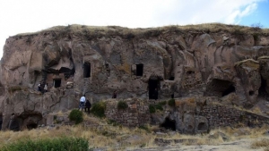 Ahlat’ın &#039;Mağara evler’i turizm yolunda