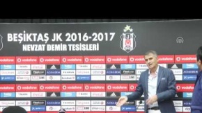 Şenol Güneş, Beşiktaş armasına 3. yıldızı taktı