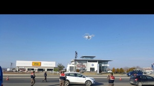 Sürücüler kontrolden kaçtı “Drone”den kaçamadı