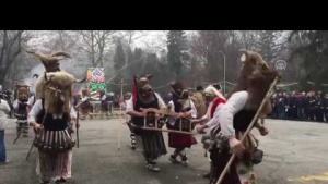 Traklar, Maske ve Çanlarıyla Baharı Karşılarken...